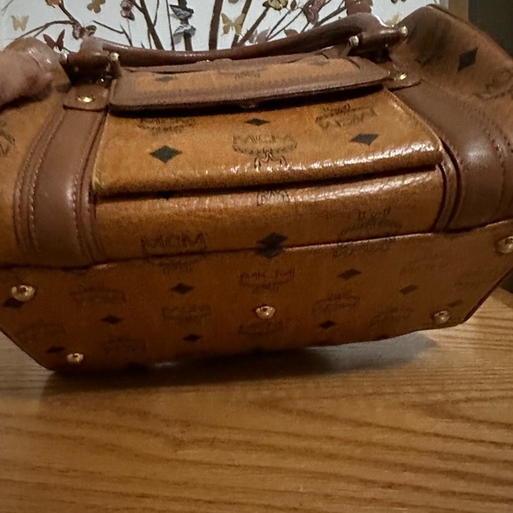 {VGUC} MCM monogram hand bag - Picture 13 of 15